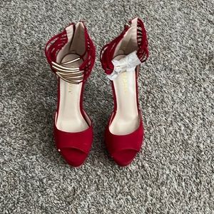 Red heels brand liliana